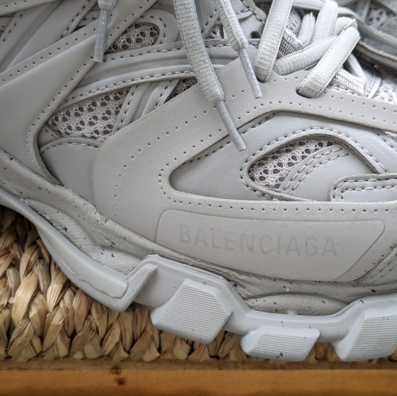 BALENCIAGA - Picture 6 of 15